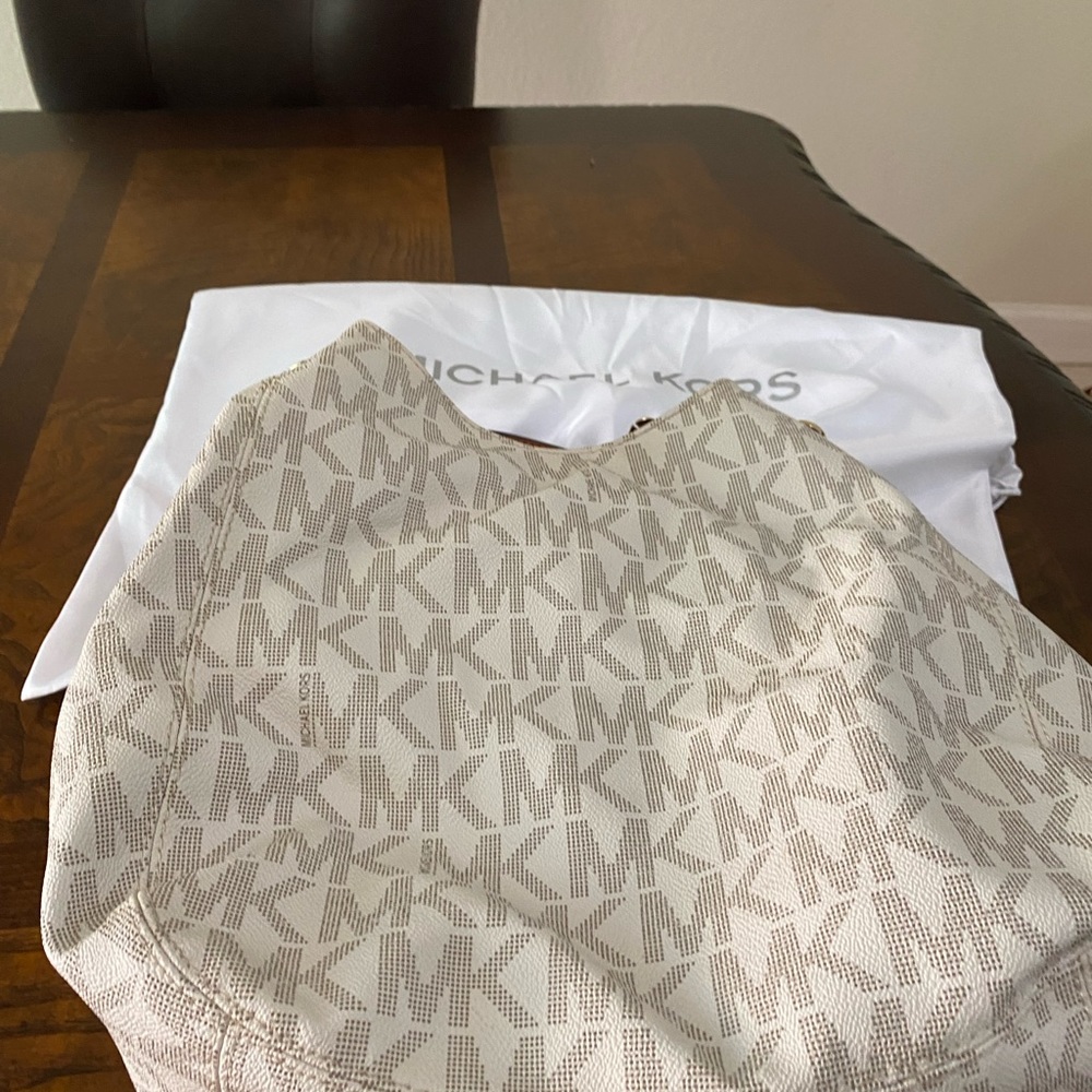 Signature white Micheal Kors purse